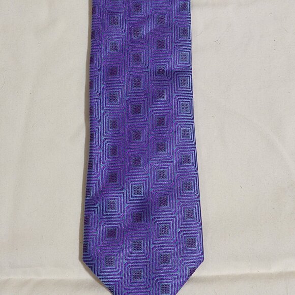 Hammer Made Limited Edition All Silk Solid Purple Neck Tie  Hammer Made Limited Edition Medallion woven Silk tie. Italian
